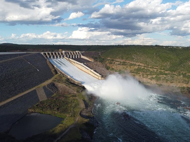 Usina Hidrelétrica de Xingó.jpg
